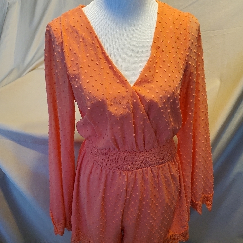 Lulu's Peach Lace Short Romper SZ SM - Picture 2 of 10